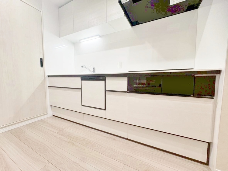 キッチン スマートな意匠と充実の機能を備えたキッチンが、暮らしにおいしい彩りを添えます。