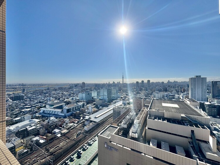 バルコニー 頬をなでる、優しい風を感じることが出来ます。