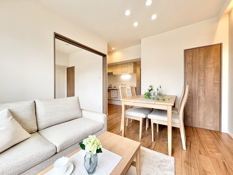 居間 豊かな居住性と、安心感を満たすクオリティが見事に調和した住空間。