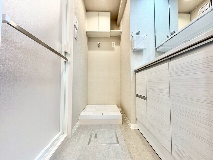 洗面 清潔感と心地よさを重視した、上質感漂うパウダールーム。