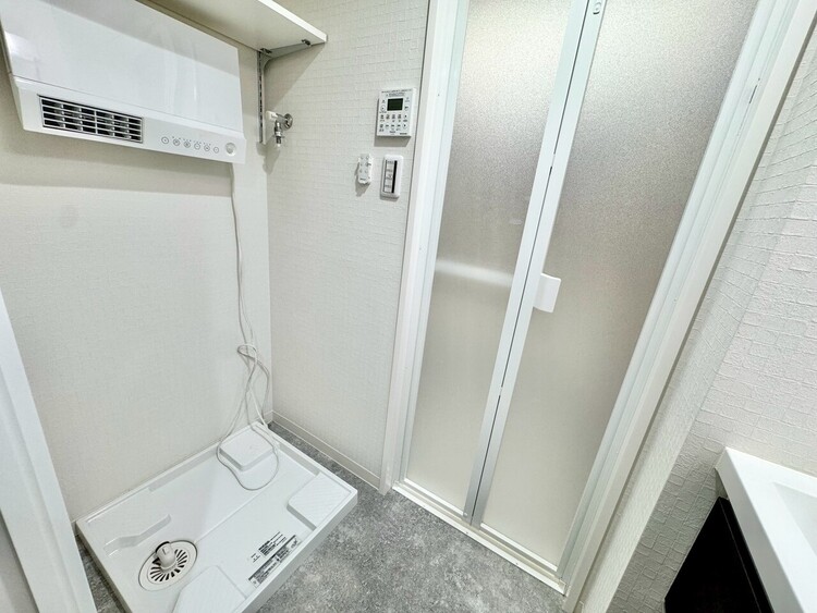 その他 十分な広さの脱衣所。