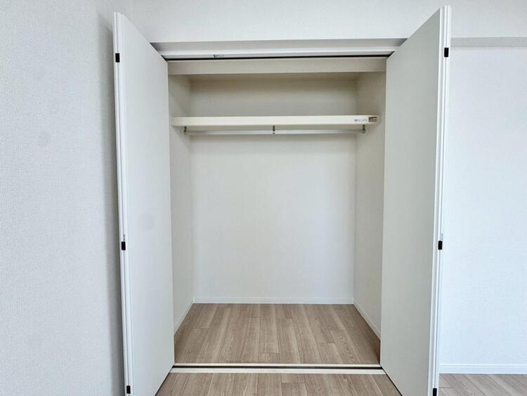 その他 収納スペースが付いていて、お部屋を広く使っていただけます。