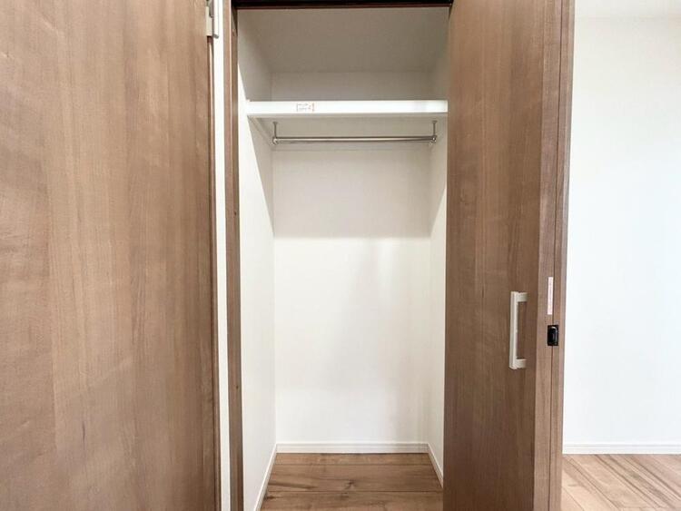 その他 収納スペースが付いていて、お部屋を広く使っていただけます。