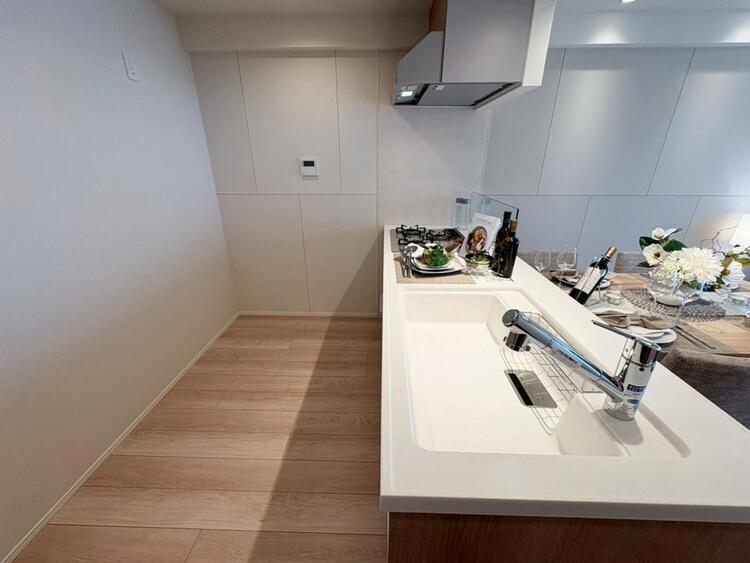 その他 使いやすくスタイリッシュなキッチン空間になっております。