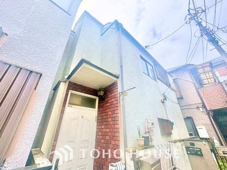 外観 ◆時を忘れる場所◆ここにはみんなが集い、食事と楽しい会話が始まる。話に夢中になりすぎて、ついつい時を忘れ夜半過ぎになってしまう。そんな束の間の幸せを感じさせてくれる場所でありたい。