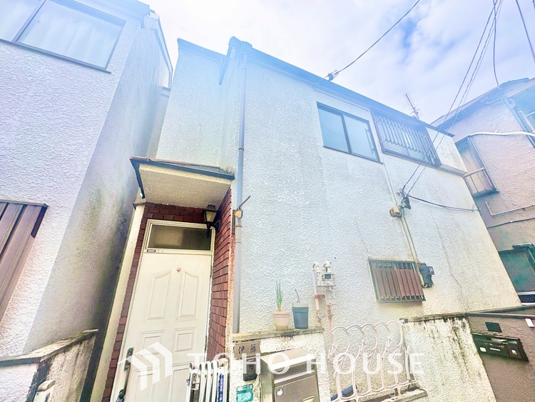 外観 ◆癒しの空間◆室内構成に拘り採光とセンスを散りばめた空間。それは『柔らかさ』に似た素敵な居場所。そこに暮らす人のことを考えつくり出したものは『癒し』という心地よい居場所なんだと思う