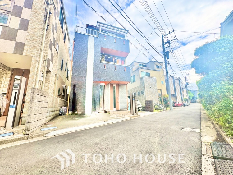 外観 ◆癒しの空間◆室内構成に拘り採光とセンスを散りばめた空間。それは『柔らかさ』に似た素敵な居場所。そこに暮らす人のことを考えつくり出したものは『癒し』という心地よい居場所なんだと思う