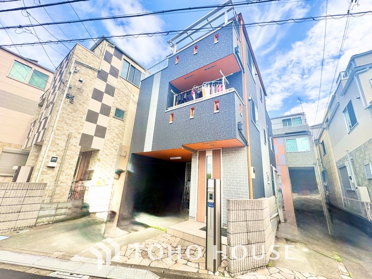 その他 【Light shower】太陽光をたくさん感じながら、明るく豊かな暮らしを約束する住まい。四季の移ろいを感じながら、我が子の成長を見守る。そんな家がここに。