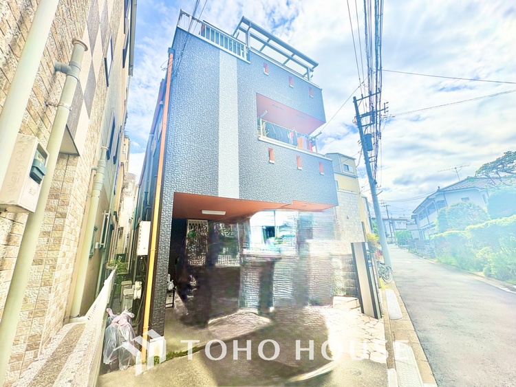 外観 【空】ここからは空が遠くまで見える。紺碧、曇天、茜色。心もともに映り変わる。東京にもあったんだ。