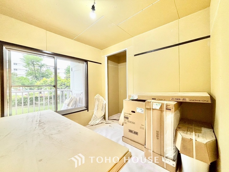 内装 ◆子供部屋◆冷涼な風、そよぐリビング。だんらんの場所はここから始まり、ここで終わる。家族の笑顔が集う素敵な場所だから、こだわり抜いた思いが詰まっているのだと思う。