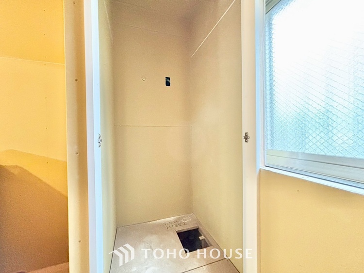 トイレ ◆トイレ◆トイレも全て新品に交換されており、清々しく新生活を始めることができます。白基調の清潔感のある空間に生まれ変わりました。