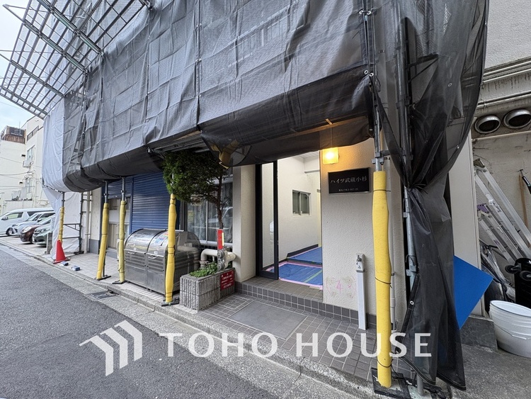 エントランス マンション入り口