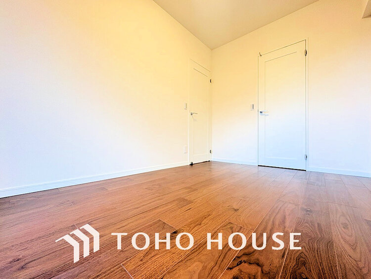 内装 シンプルですっきりとした室内は飽きのこない居心地の良い雰囲気