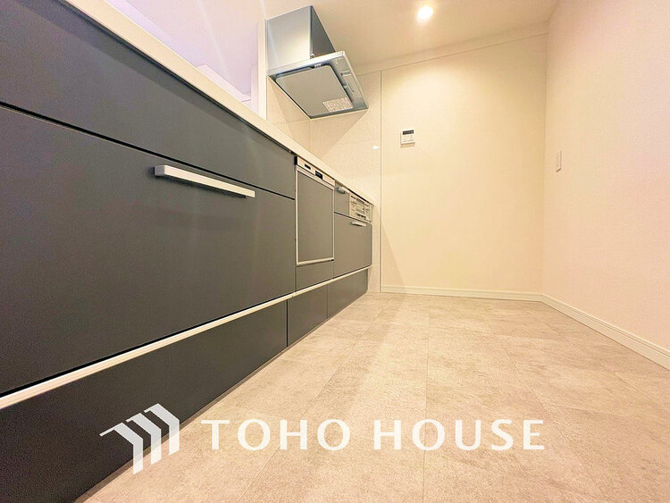 キッチン シンプルな部屋の雰囲気に溶け合うナチュラルキッチン