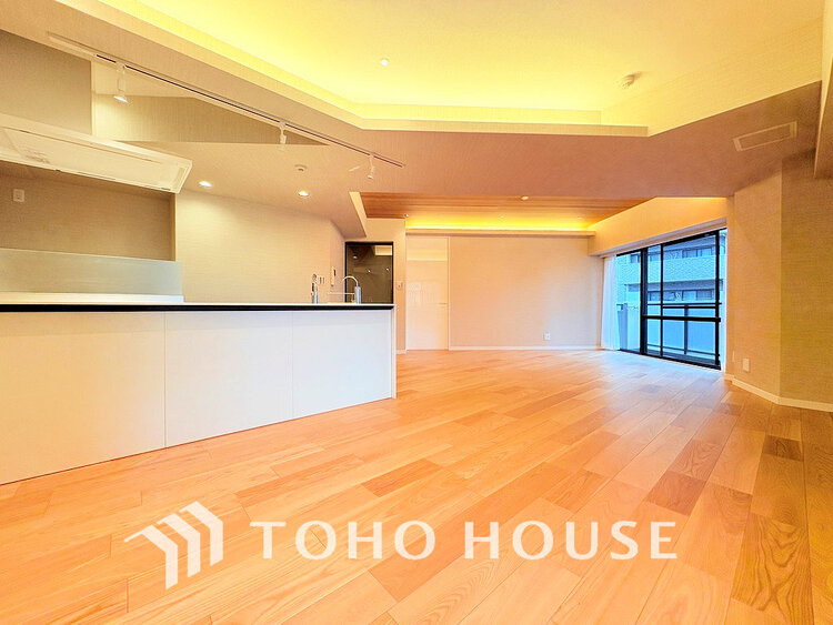 内装 家族みんなが爽やかに過ごせるように、光をたっぷり取り込んだLDK