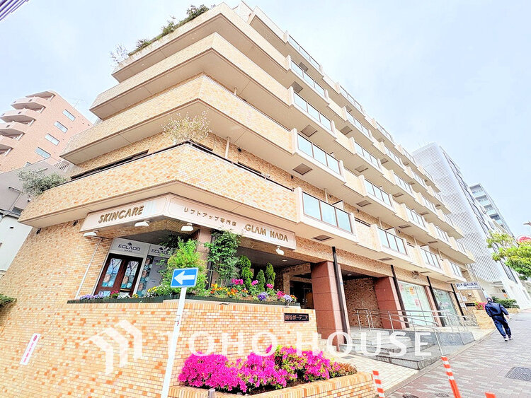 外観 〜曙橋駅まで徒歩2分の駅近物件〜陽当たり・眺望良好のリノベーション住戸〜