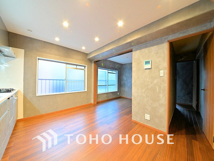 内装 家族みんなが爽やかに過ごせるように、光をたっぷり取り込んだLDK