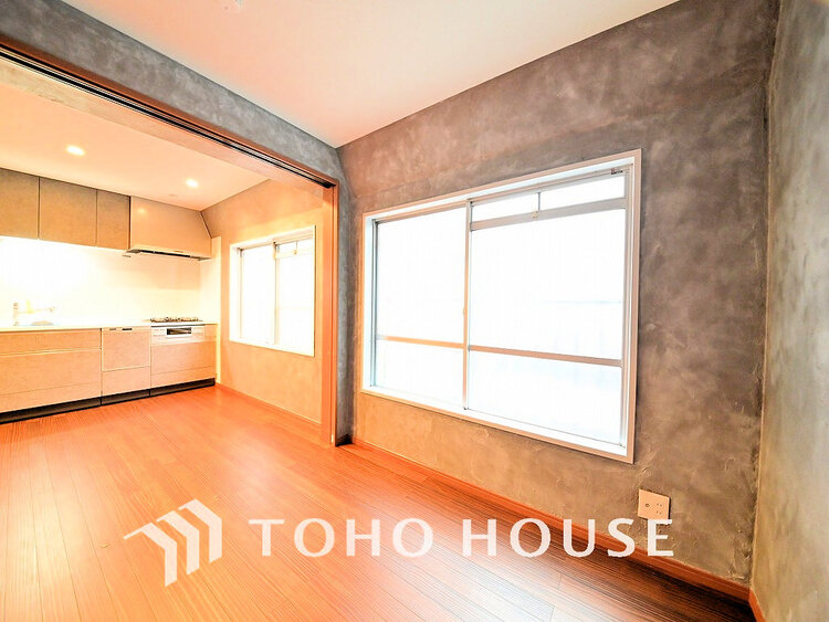 内装 シンプルですっきりとした室内は飽きのこない居心地の良い雰囲気