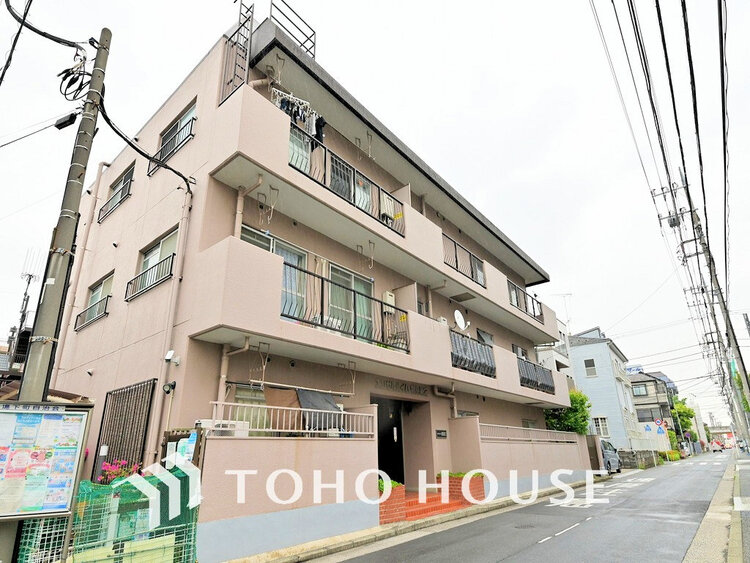 外観 〜南東角部屋につき陽当たり・通風良好〜新規フルリフォーム済の2LDK住戸〜