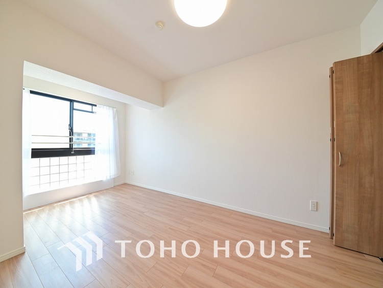 内装 1日の疲れを癒し、心地よく寛げるようゆったりとした広さをしています