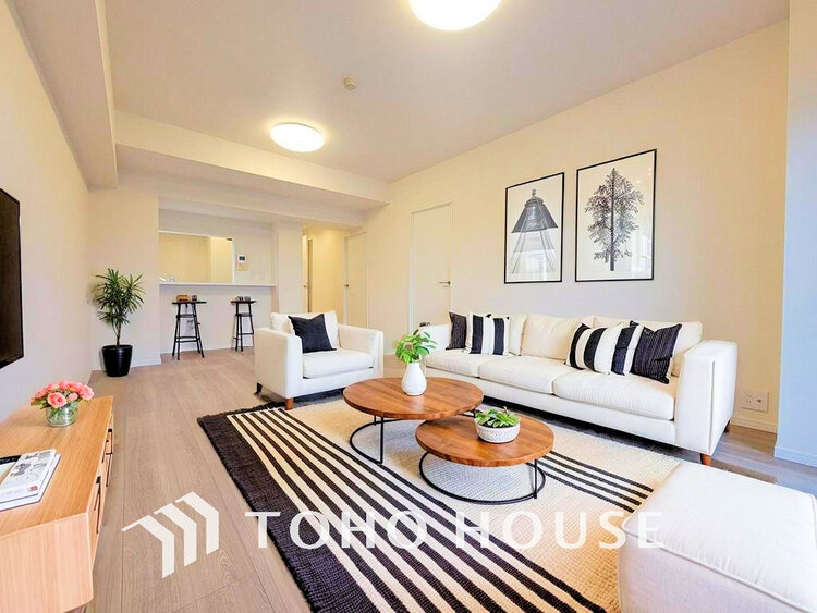 内装 広がりのある住空間、家族が集まるリビング・ダイニング(家具は全てCGです)