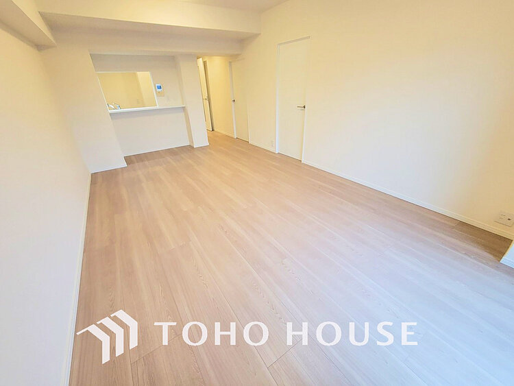 内装 上質な時間を育む暮らしのメインステージ。寛ぎとコミュニケーションを育む居心地のよい場所