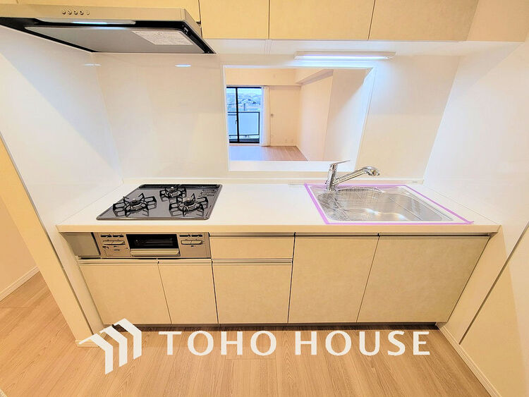 キッチン 落ち着きのあるカラーで統一された清潔感と気品が溢れるキッチン