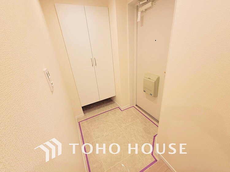 玄関 落ち着いた雰囲気の玄関、家族の帰りを暖かく迎えてくれます