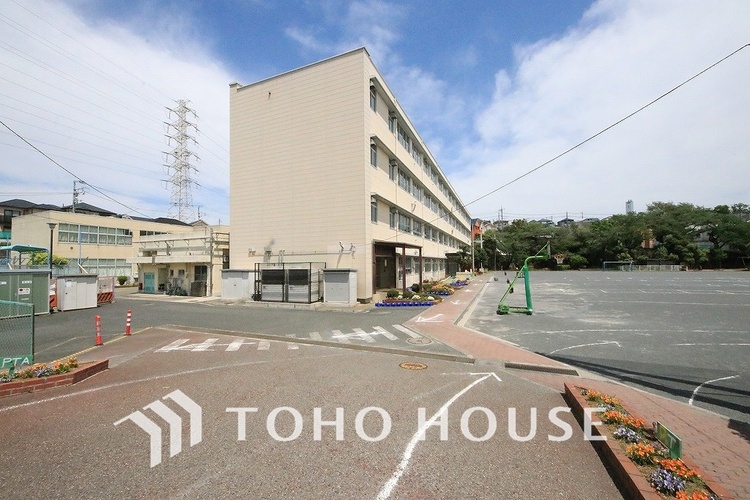 周辺 横浜市立不動丸小学校　距離750ｍ