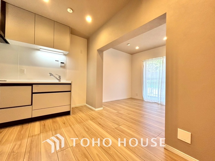 内装 「想像していた以上に広い」が写真を撮っているときの感想です。家事動線に配慮したプランによりご家族がくつろげる明るく広い空間が確保できました。