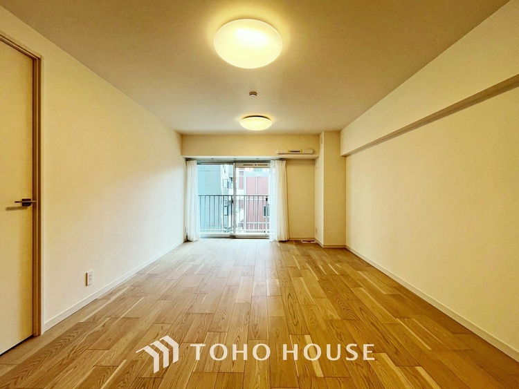 内装 【LIVING】◆眩い◆光が燦々と入り、家族の笑顔を照らす。「いつまでも続いて」と願う夢のような毎日がここにある。