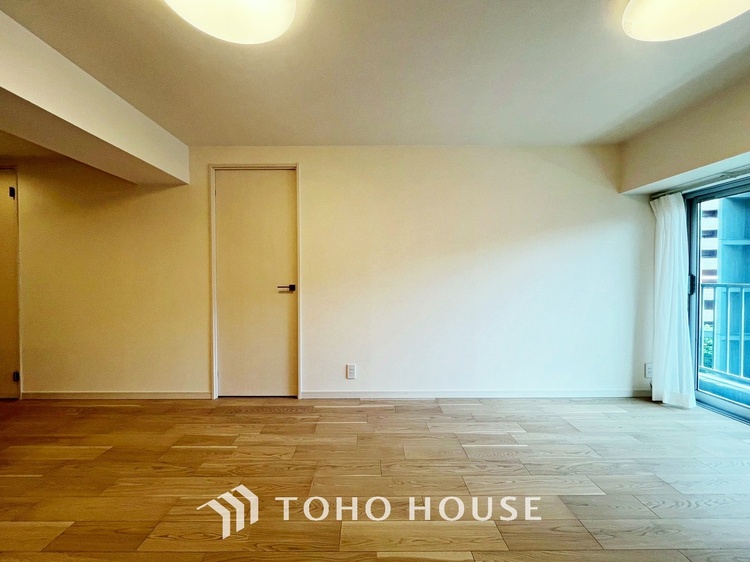 内装 【LIVING】◆扉を◆開くとこの景色。家族の”おかえり”の声が聞こえてきそう。