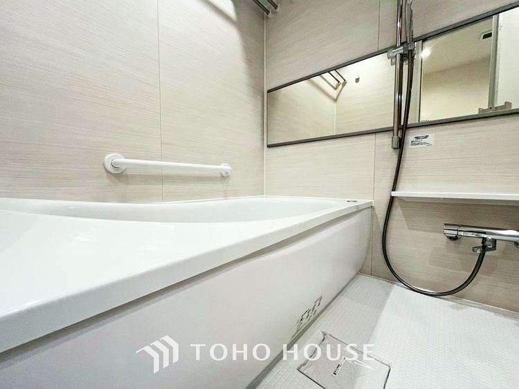 風呂 【BATHROOM】◆プライベートな空間◆simpleだからrelaxできるんです。こころもからだもキレイさっぱり。