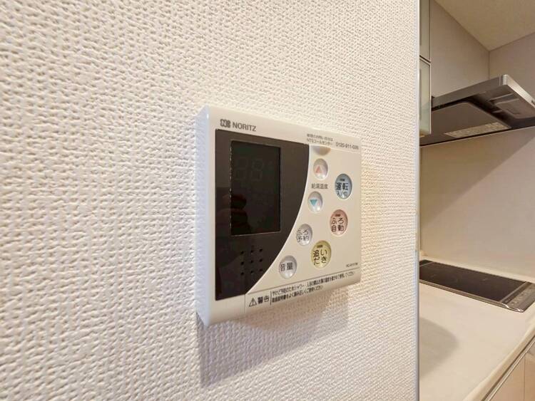 その他 見やすい画面で操作しやすい給湯パネル。