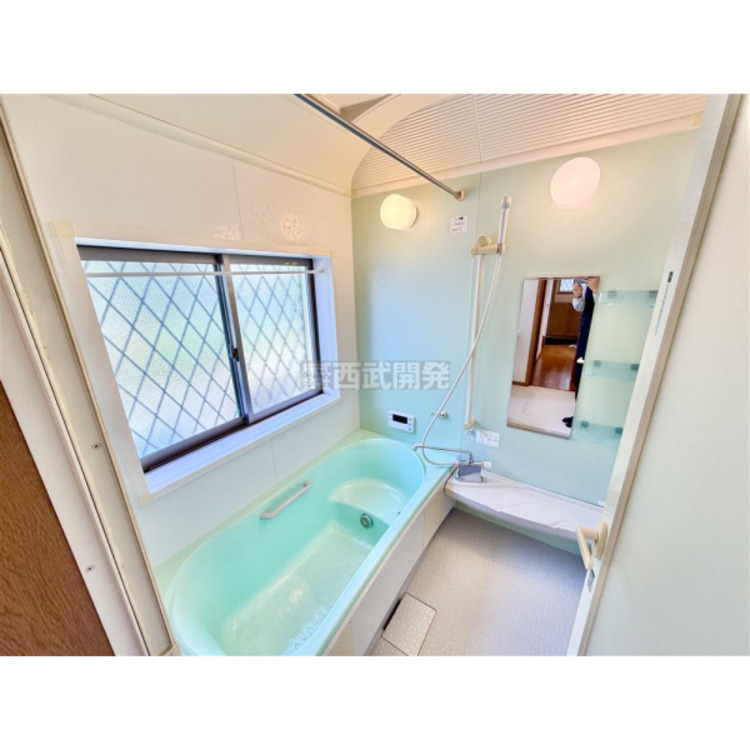 風呂 換気乾燥機付きの浴室は、雨の日でも洗濯ができるのでとても便利です。梅雨の時期でもこれで安心ですね。