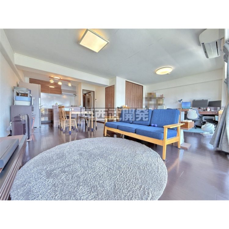 居間 【LDK20.5帖】