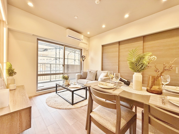 居間 飾り過ぎないシンプルな内装と偏り過ぎないデザインで統一しました。