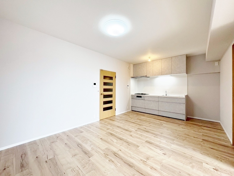 居間 快適に過ごす毎日を求めて、暮らしの中でご自身の「マイホーム」に創り上げてください。