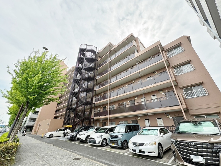 外観 ライフプランニングからローンまで、一貫してご説明させていただきます。お気軽にお問い合わせくださいませ。