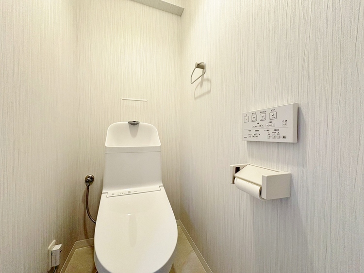 トイレ 暮らしの中のさりげないひとときの快適さにも、こだわりを、持って設備を配しております。