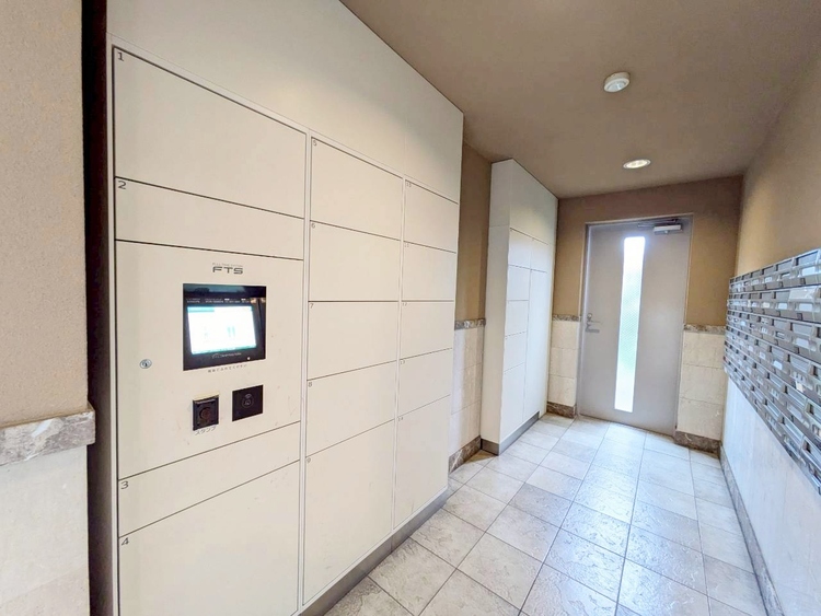 設備 留守時に便利な宅配ボックスを完備。