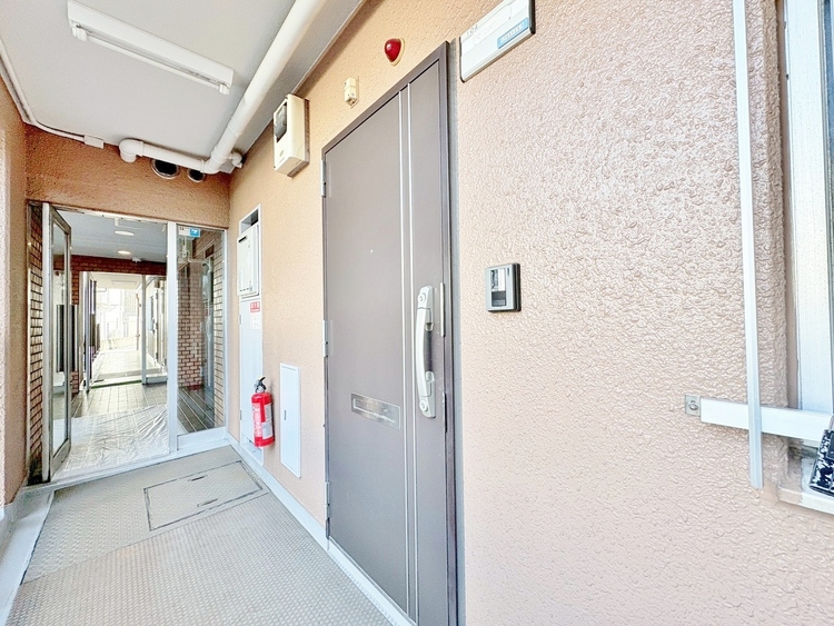 玄関 玄関を開ければ、そこは安らぎのご自宅。