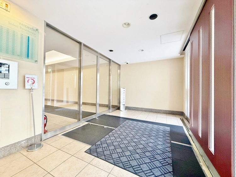 エントランス エントランスは、毎日の行き帰りで使う大事な空間です。