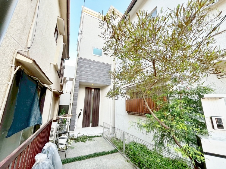 外観 資料には掲載していない情報が、現地にはたくさんあります。是非一度、現地をご確認ください。