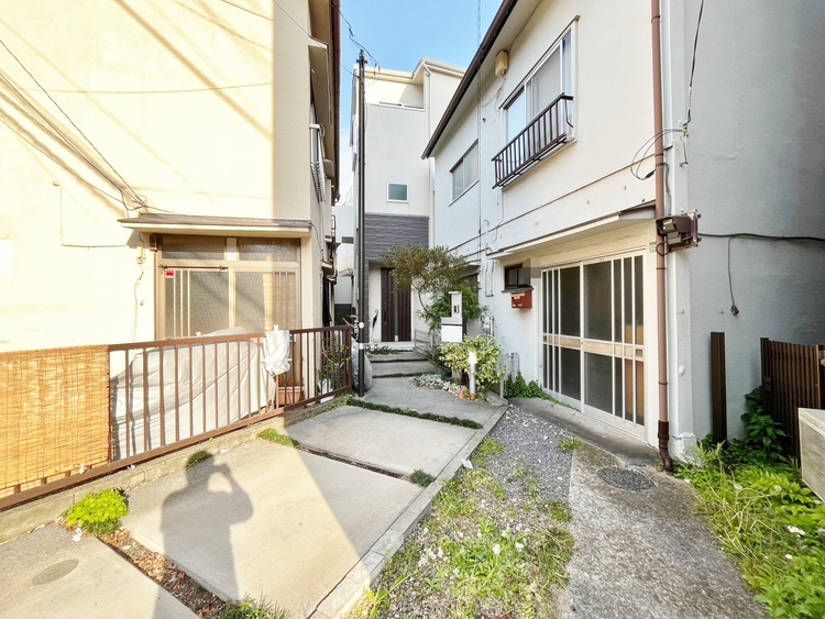 外観 現地に足をお運びいただいた際には、周辺散策などをお勧めいたします。