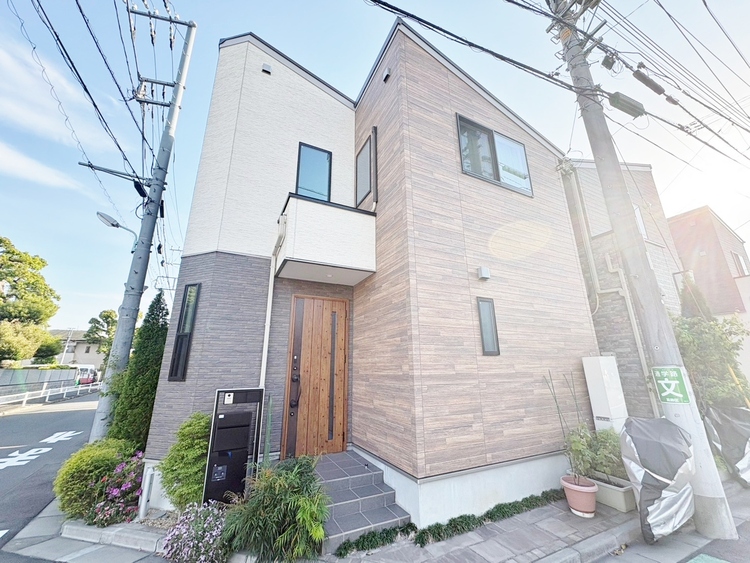 外観 資料には掲載していない情報が、現地にはたくさんあります。是非一度、現地をご確認ください。