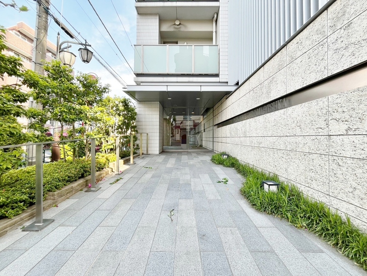 エントランス 外と内をつなぐエントランスは、まさに顔となる場所。