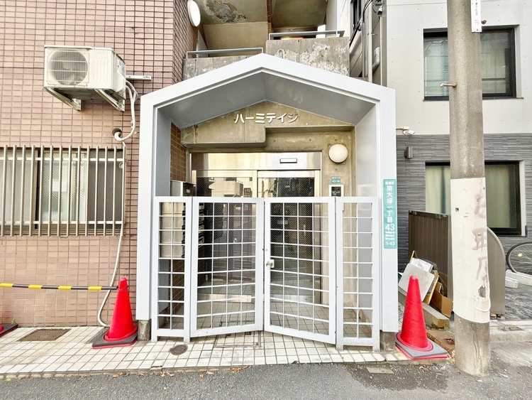 エントランス 外と内をつなぐエントランスは、まさに顔となる場所。