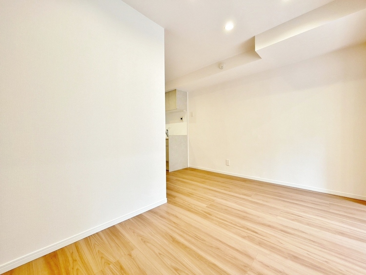 居間 居心地の良い空気感は、暮らしのステージを彩り、心からのやすらぎと満足感を与えてくれます。