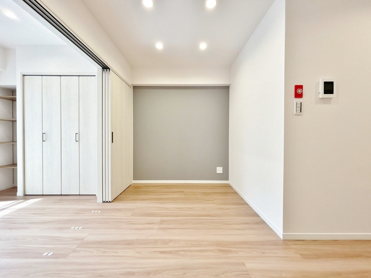 居間 快適に過ごす毎日を求めて、暮らしの中でご自身の「マイホーム」に創り上げてください。